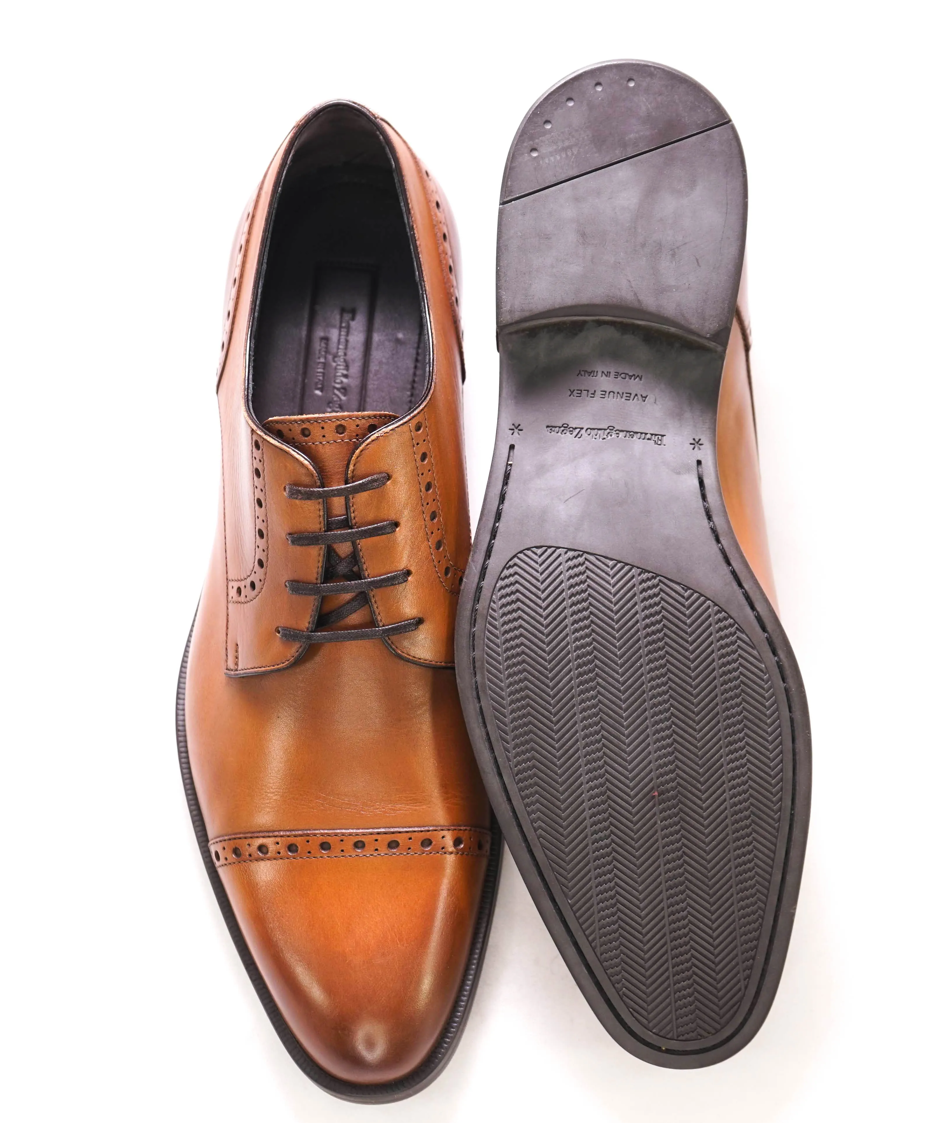 $960 ERMENEGILDO ZEGNA - "Avenue Flex" Brown Brogue Cap-Toe Oxford - 9.5 US