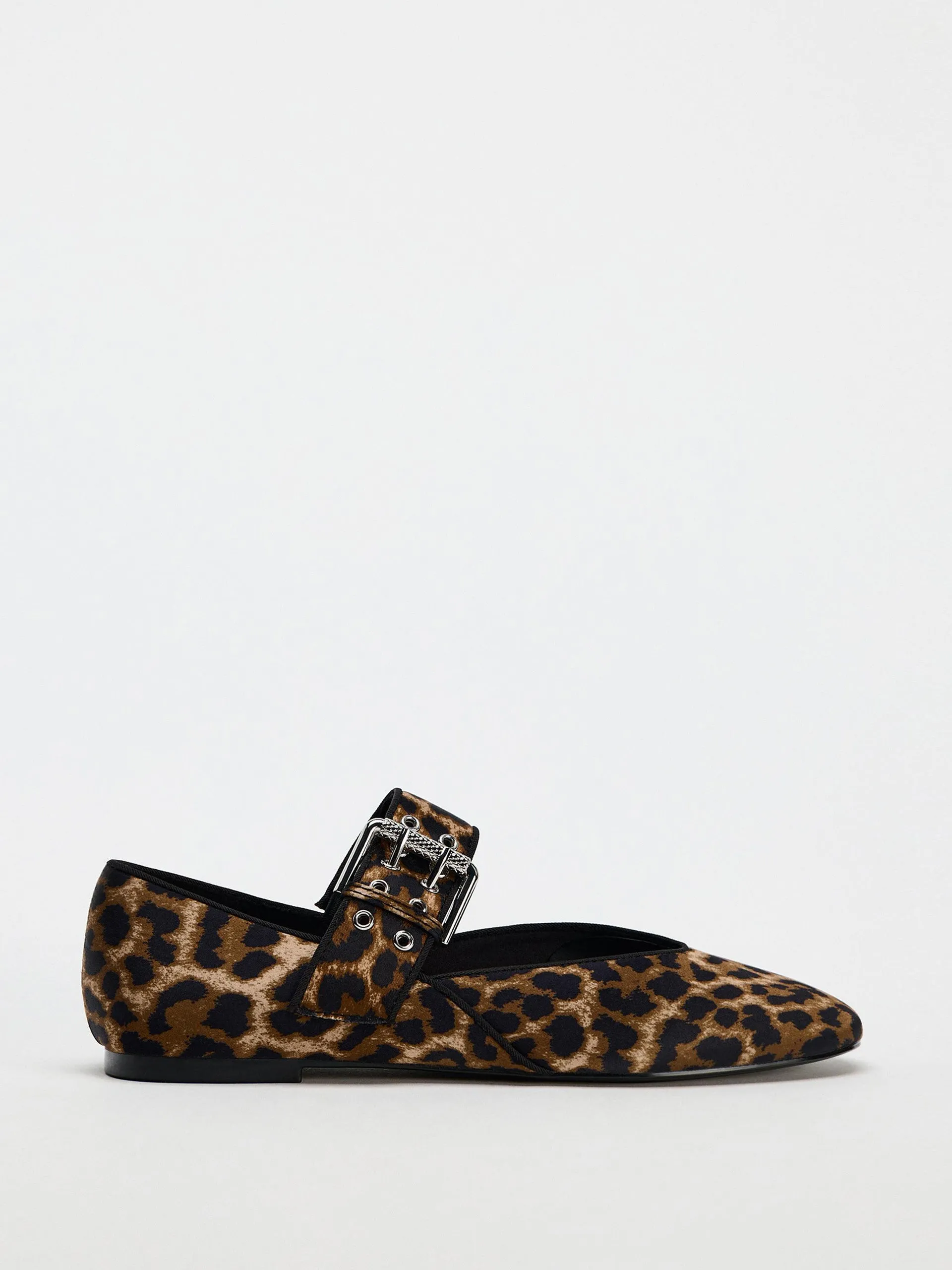 Ballet flats with animal print