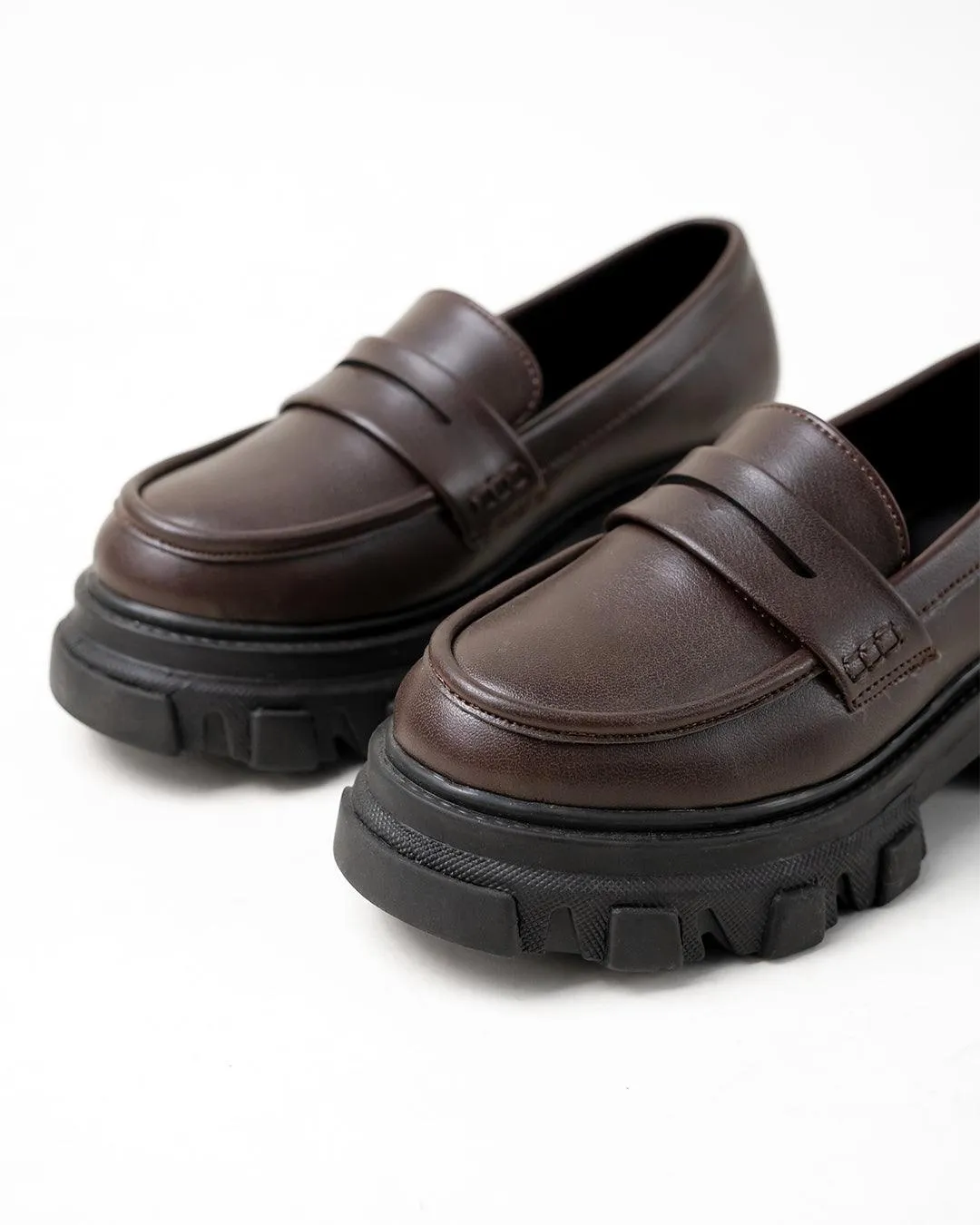 Chunky Brown Trending Loafers