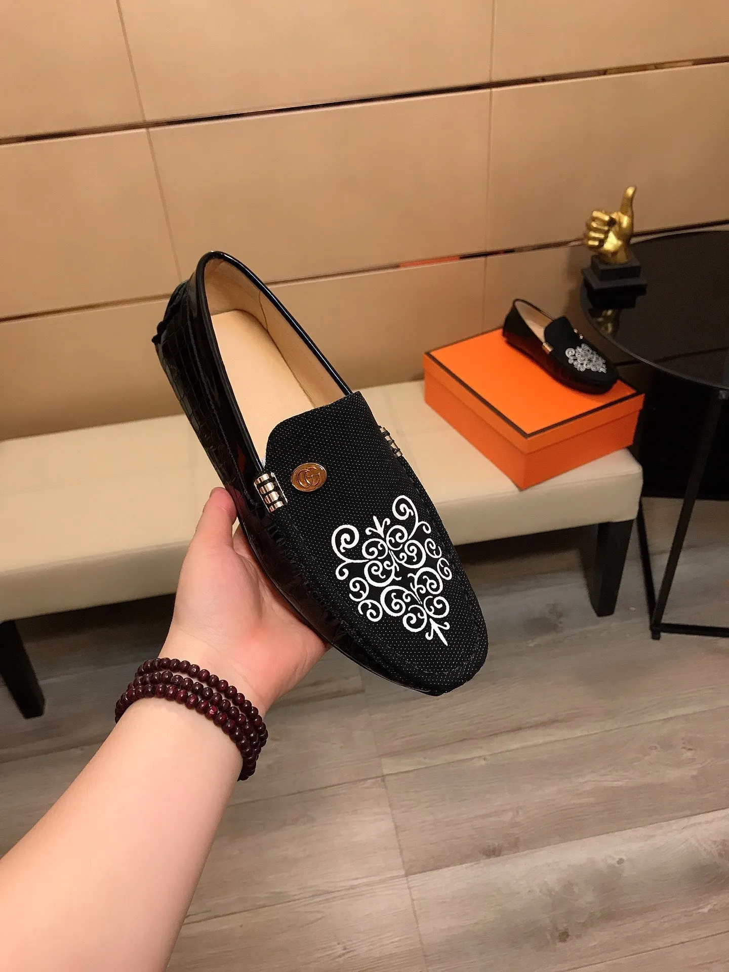 GG CROCODILE BLACK LOAFERS