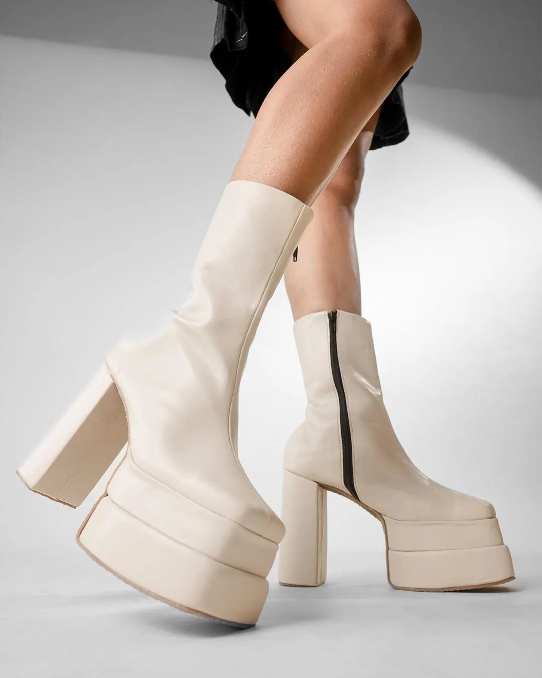 Littlebox Aevitas Platform Boots Offwhite