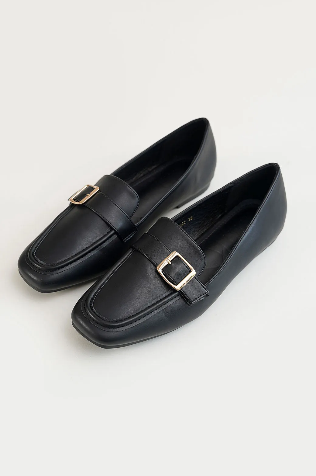 LOAFERS WITH BUCKLE