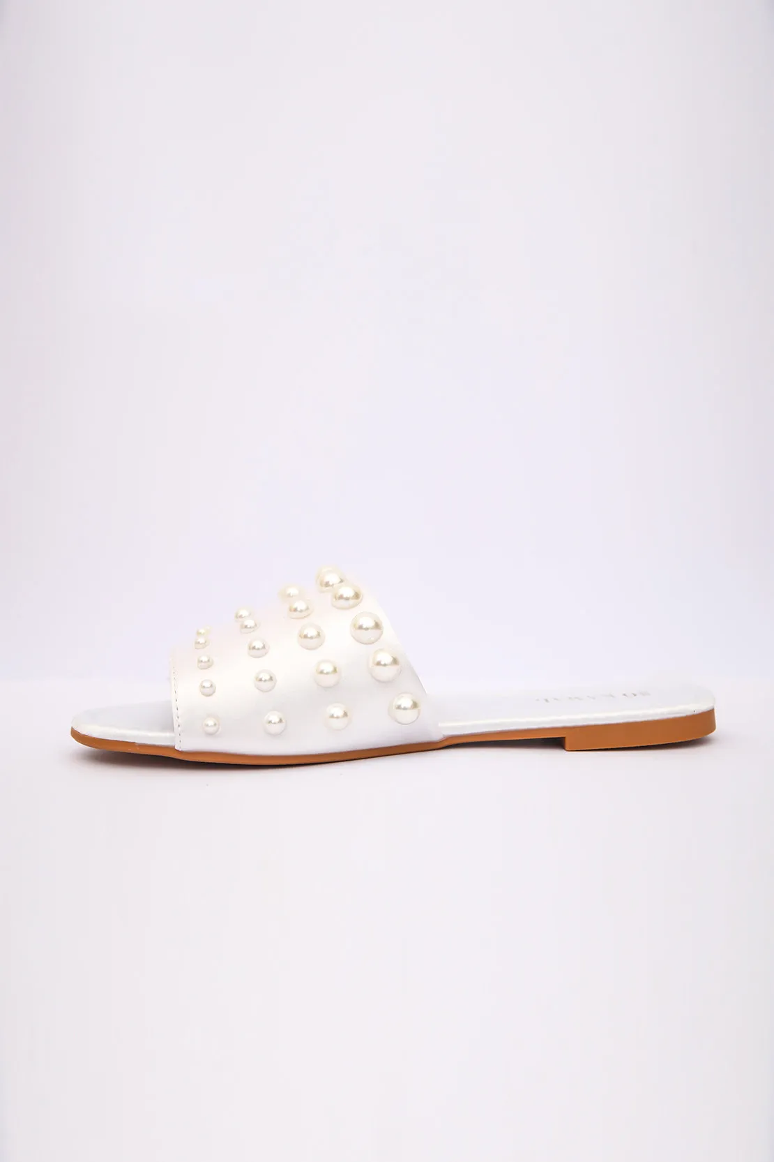 Pearl Loaded Flats - Offwhite