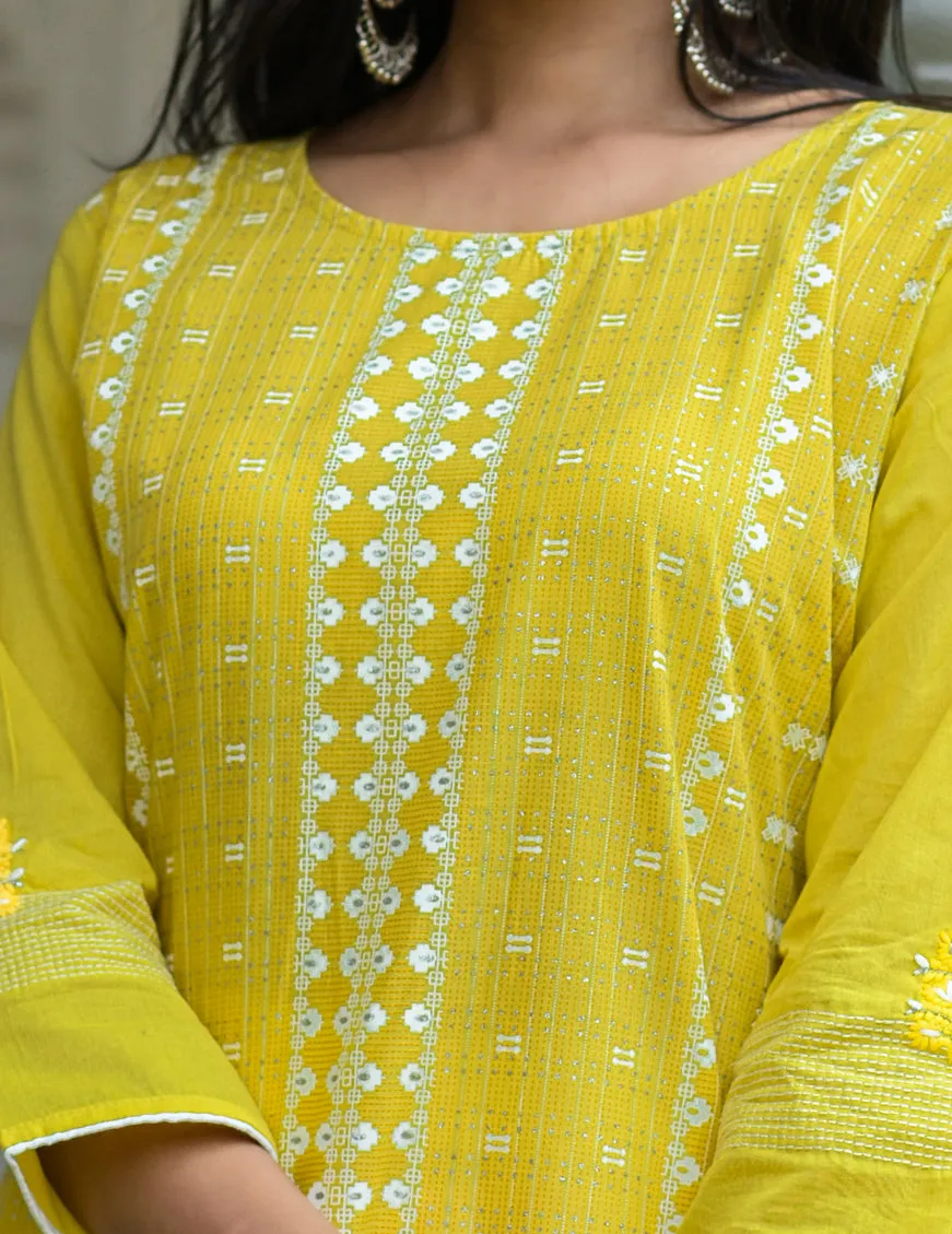 Women Yellow Printed Kurta Set